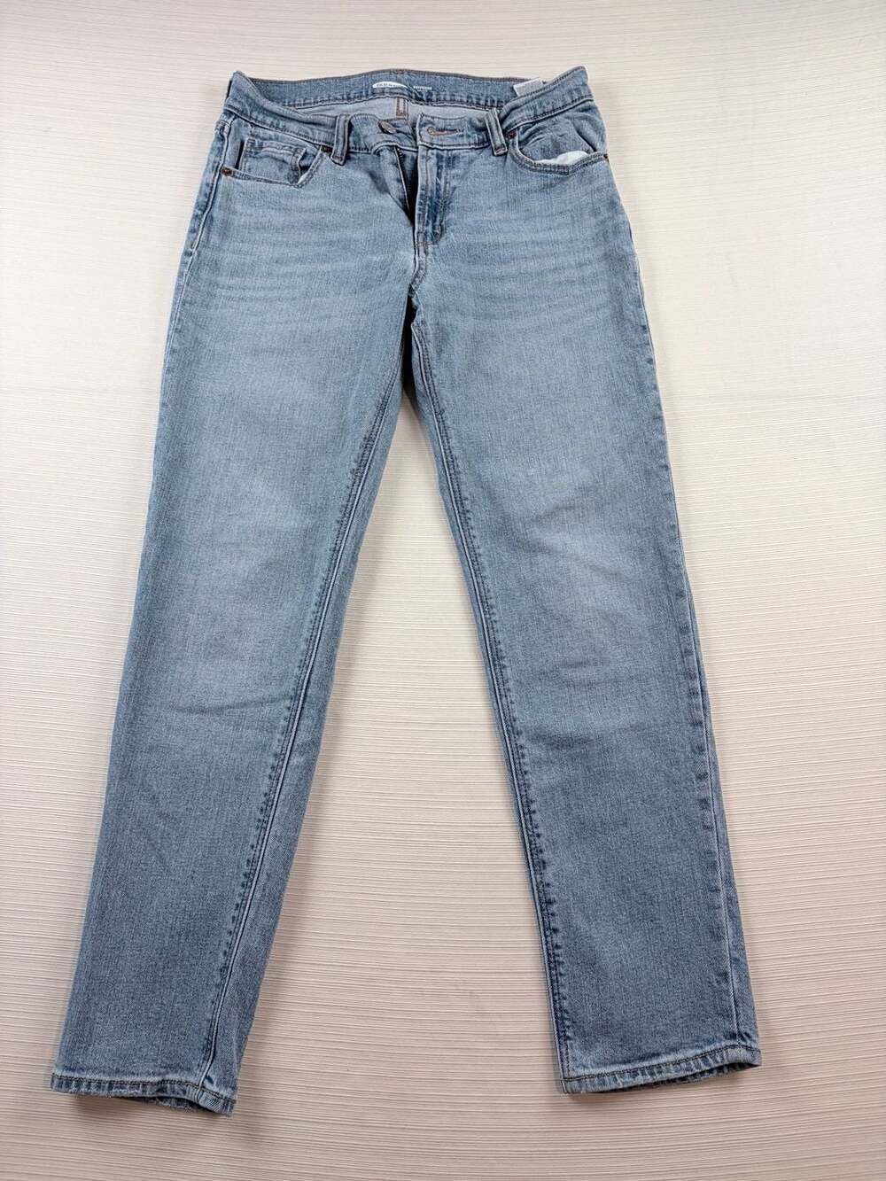 Old Navy Boyfriend Mid-Rise Jeans Size 0 Light Wash Denim